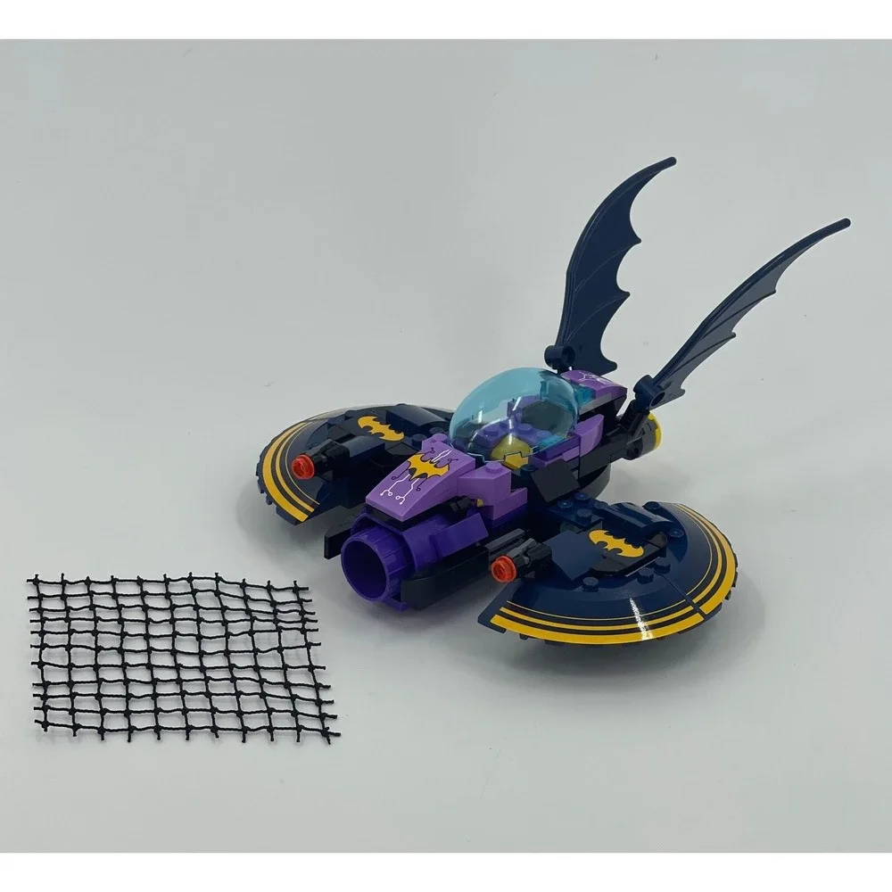 Lego DC Super Hero Girls Batgirl Batjet Chase Set 41230 -‎ 100% Complete